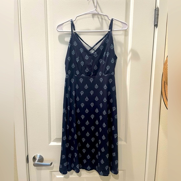 NEW…Maternity Market & Spruce Blue Printed Sundress - Picture 2 of 5
